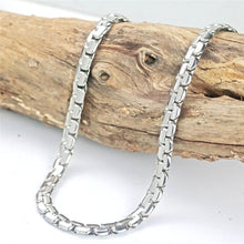 Load image into Gallery viewer, Gold Spiga Neck